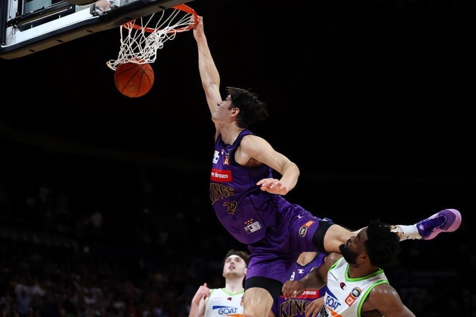 夏季联赛表现不佳，澳洲锋线新星还能从勇士得到一份双向合同吗？